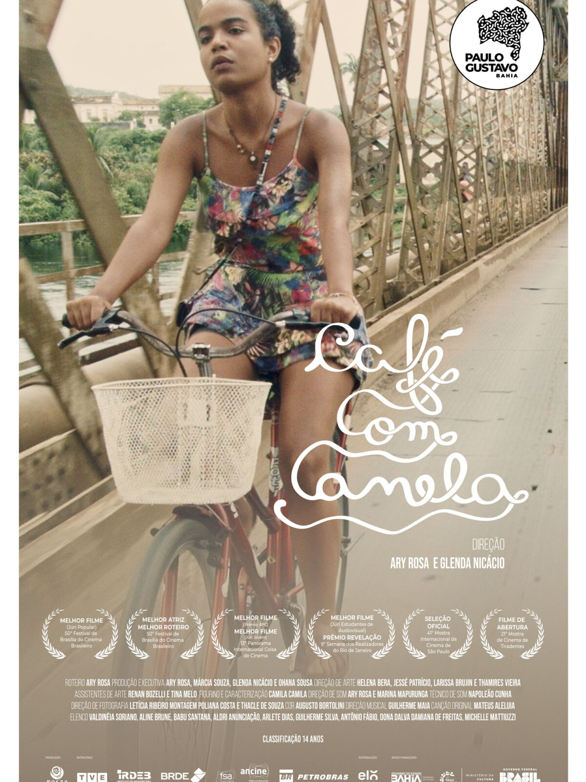 Poster de divulgação com uma mulher andando de bicicleta e o título do filme 